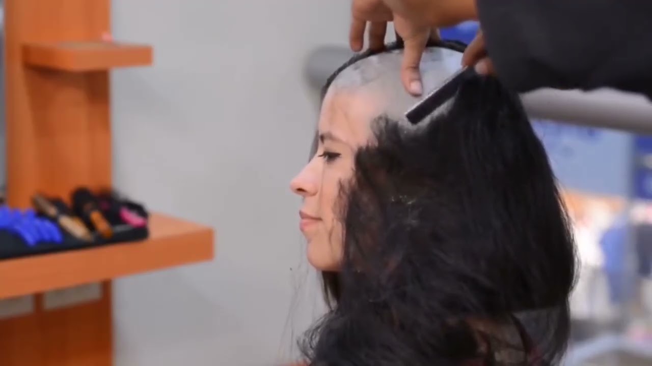 Girl razor headshave 