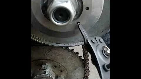 Adjusting a torque converter (30 series)