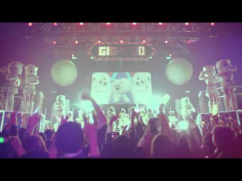 ギガ200 秋元真夏＆星野みなみ