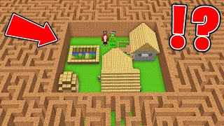 JJ and Mikey ESCAPE This VILLAGE is HIDDEN INSIDE the DIRT MAZE in Minecraft Maizen!