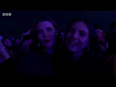 Coldplay Magic Feat Sabrina Carpenter Radio 1 S Big Weekend 2024 