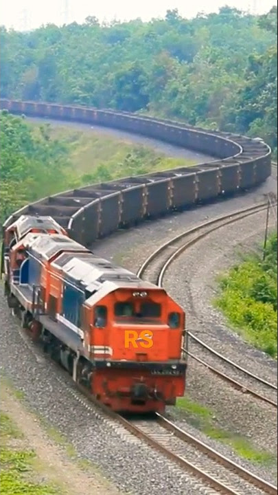 Kereta terpanjang di Indonesia ! KA Babaranjang, hanya ada di SUMATRA #keretaapi #babaranjang