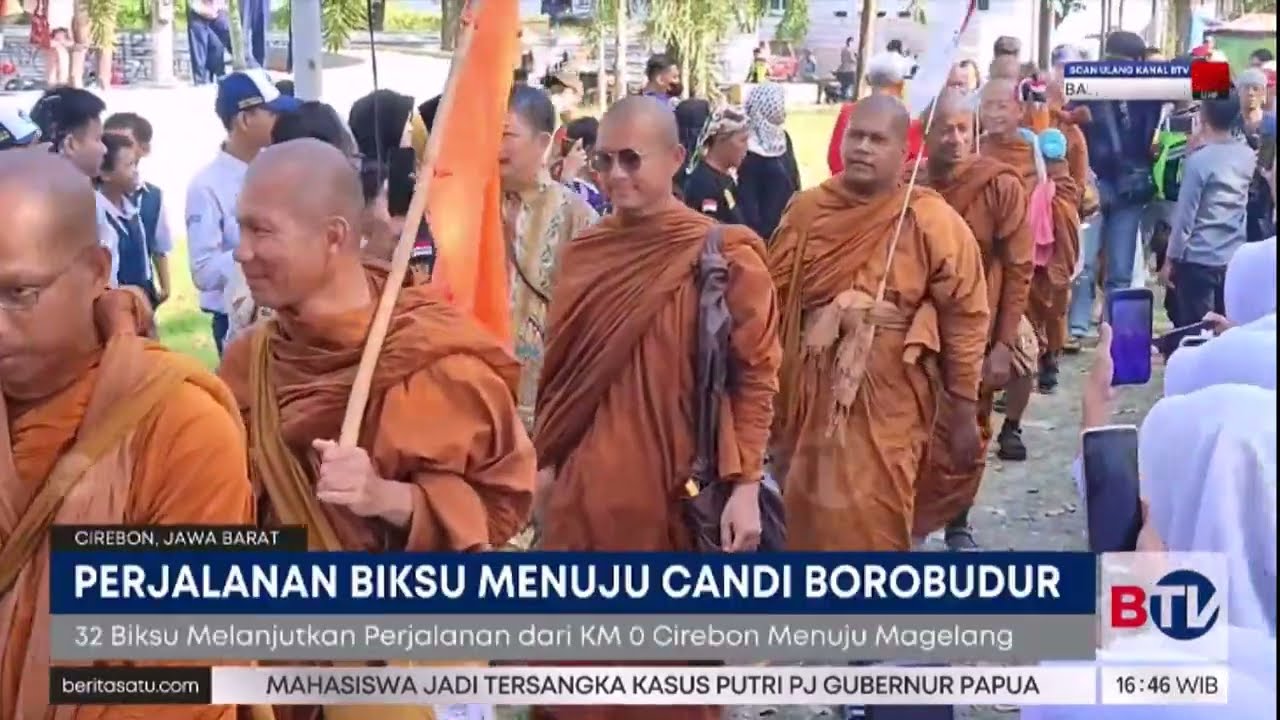 32 Biksu Thailand Lanjutkan Perjalanan dari Cirebon ke Borobudur