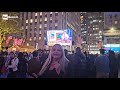 Diario da New York: la vittoria di Trump tra luci, bandiere e gadget