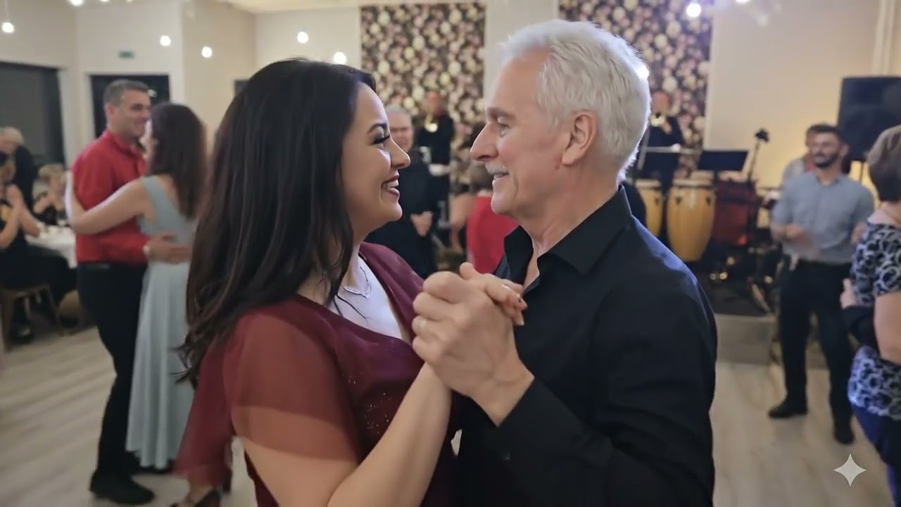 W Rytmie Jednego Serca – Gdy Cała Sala Śpiewa i Tańczy Razem
