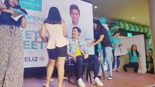 Mag Fans Nagsakitan Dahil Kay Jak Roberto