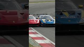 GT Racing: An Intense Door-to-Door Duel