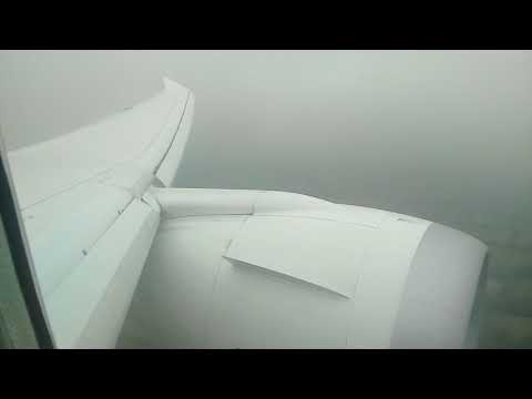 Norwegian Airlines Boeing 787 Dreamliner Landing in London Gatwick