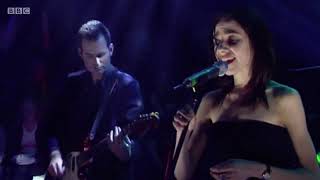 PJ HARVEY // 1996-12-11 Jools Holland  - That Was My Veil