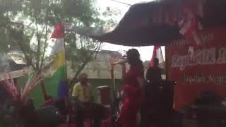 Lagi syantik elshinta nada....