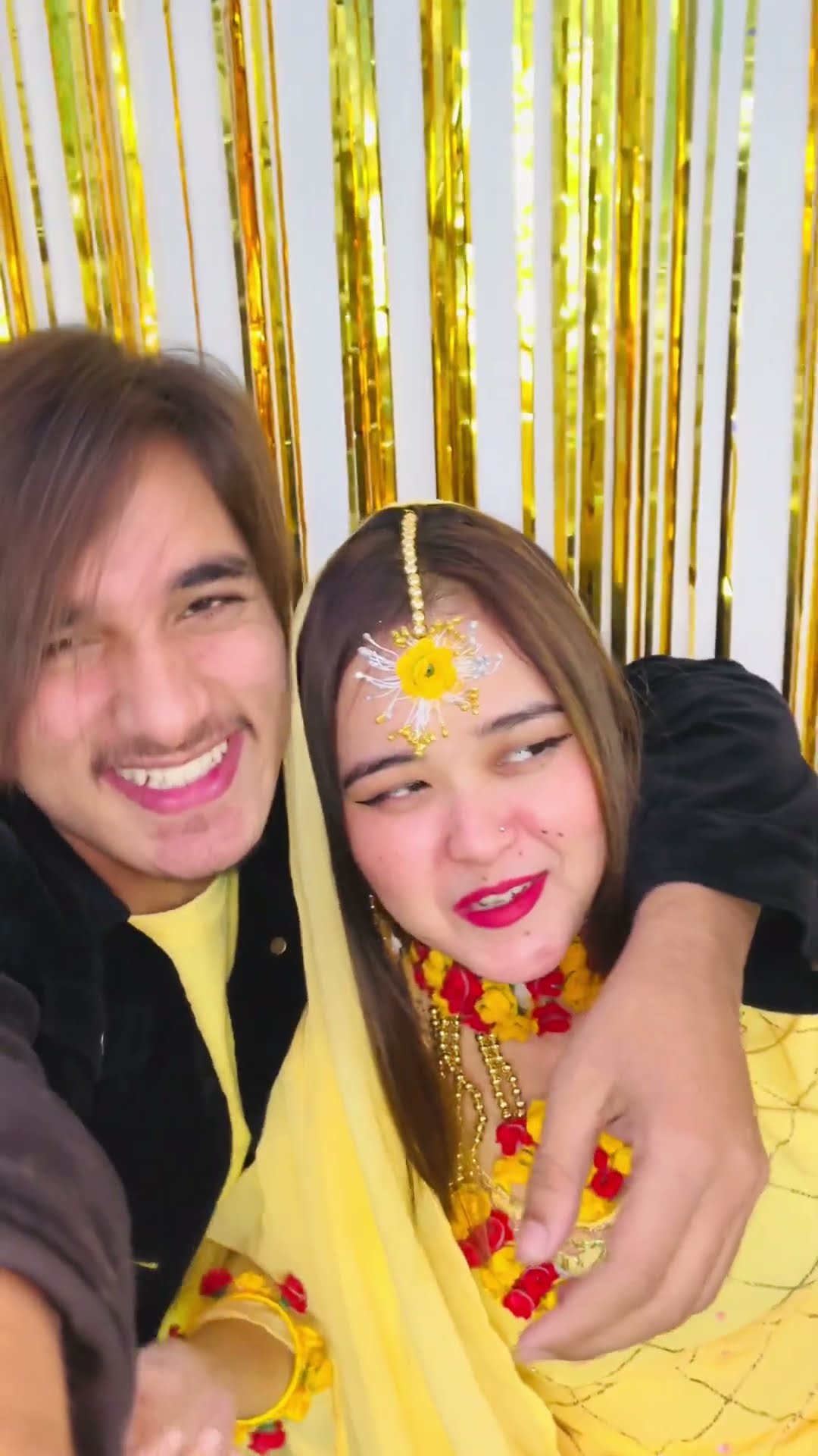 mujhe apni sister ki yaad agyi ?☹️ #suhailabbasi500 #minivlog #sanayaa_sameer_24 #couplegoals ?❤️