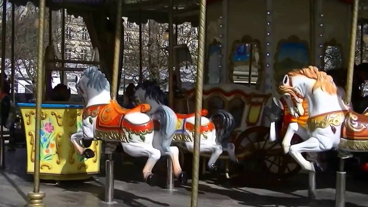 "CARRUSELES de  París" : calesitas. Tiovivo.