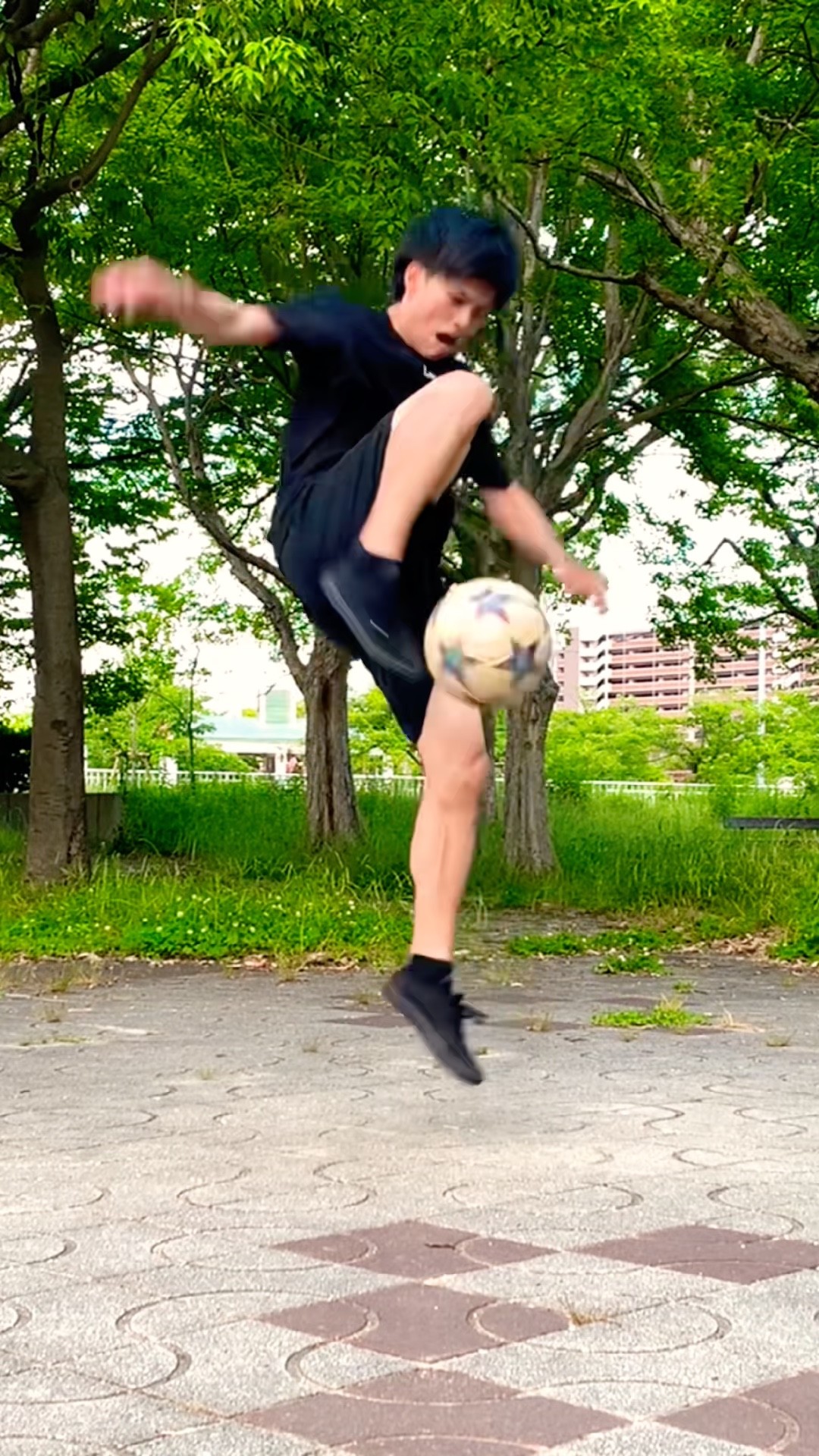 片足3回転始動できたけど… #リフティング #サッカー #フリースタイル