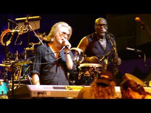 Rich Girl Hall and Oates Live Virginia Beach Virgi...