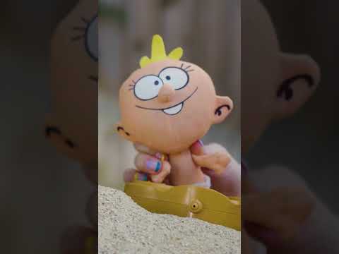 Baby Lily Loud toy digs for dinosaurs! ๐ฆ #shorts