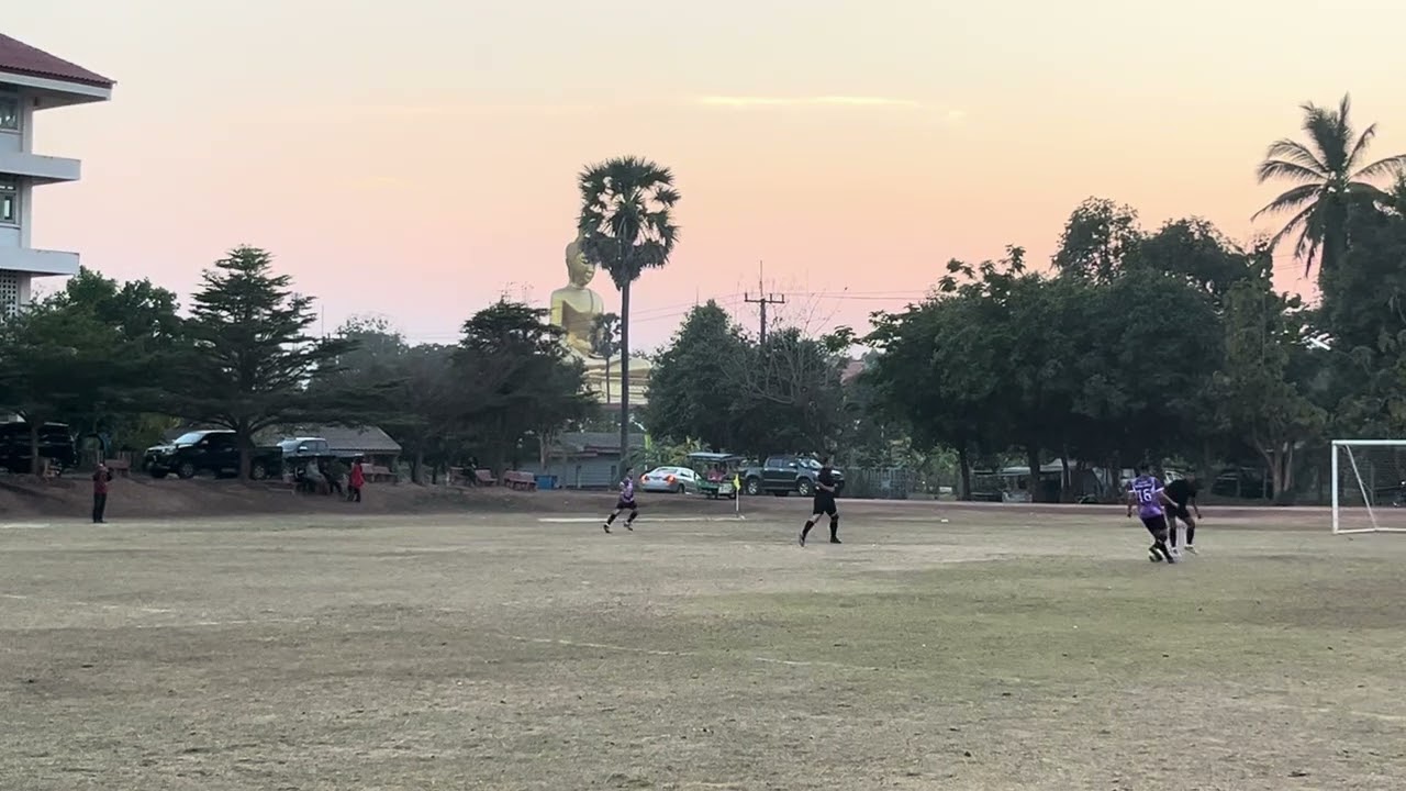 รอบรองฯ บอลวันครู คู่ที่2