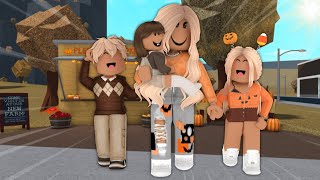 KIDS *FALL* BREAK ROUTINE! 🍂 | ROBLOX BLOXBURG FAMILY ROLEPLAY | **WITH VOICE**