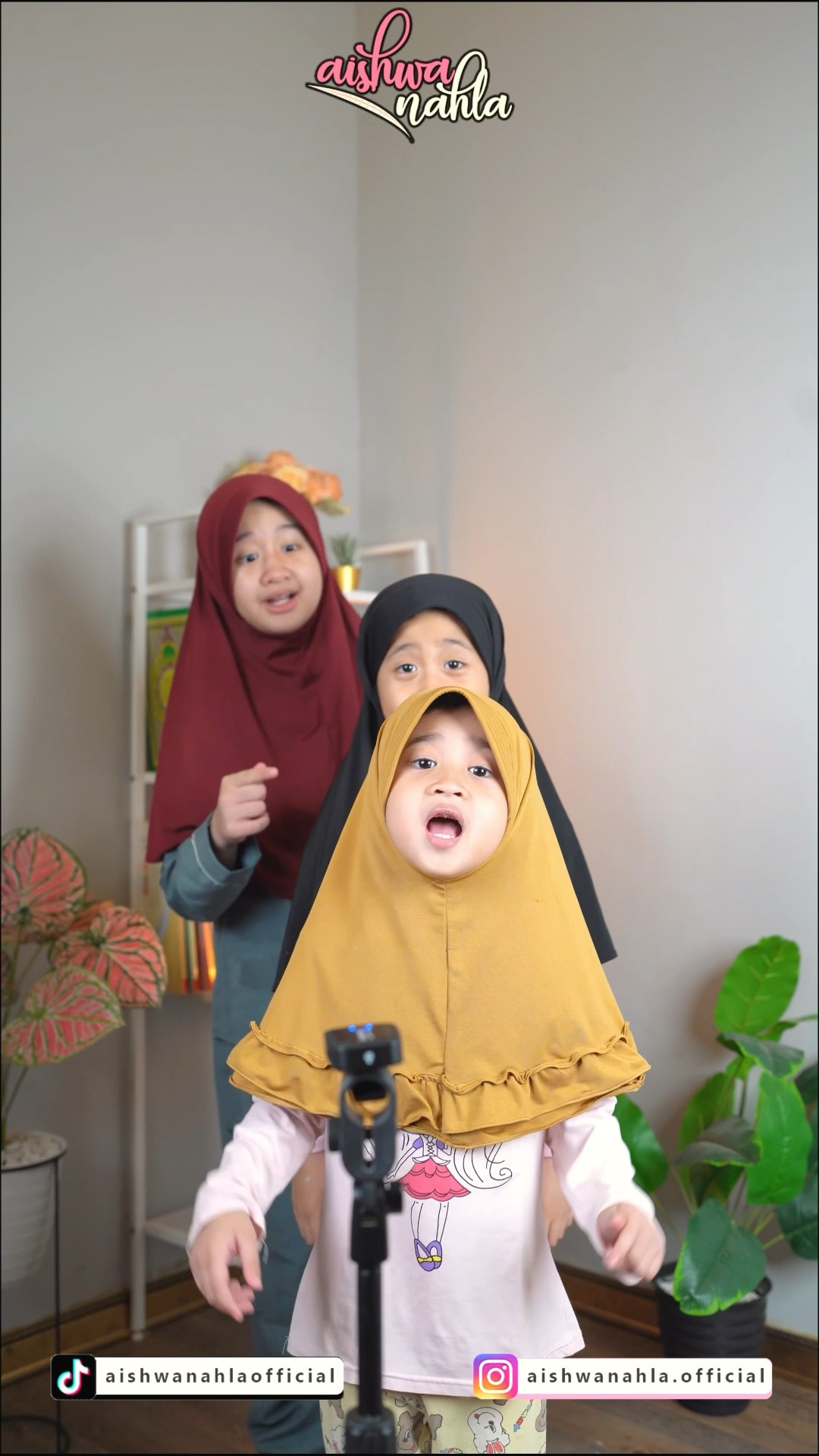 APA BEDANYA BUNDA DAN IBU