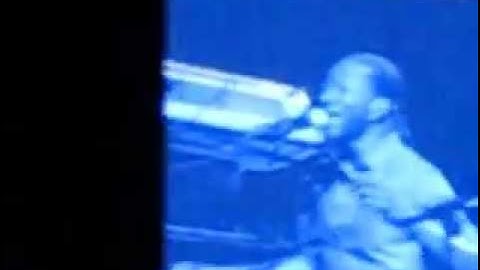 Alicia Keys - Try sleeping with a broken heart + Fallin