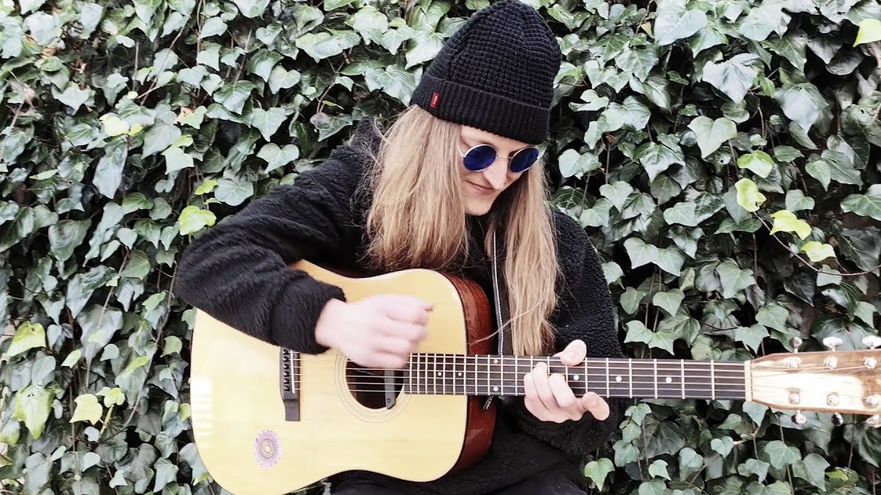 Sleduj Charlie Law - The New Normal - Music Video! na YouTube Sleduj Charlie Law - The New Normal - Music Video! na YouTube