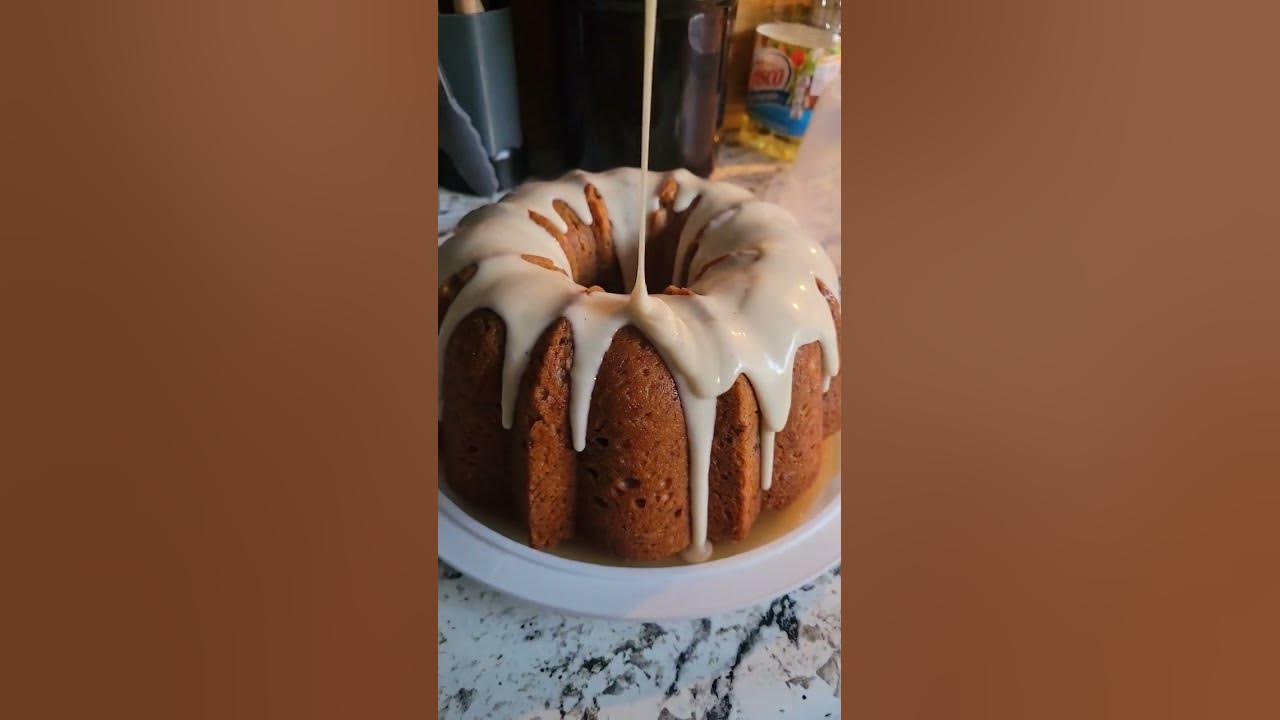 Banana Walnut Pound Cake with a Cinnamon Vanilla Glaze #cakes #poundcake #banana