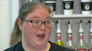 Baker refuses to give in to robber with gun