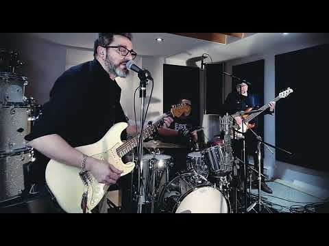 I'm a King Bee (Cover)