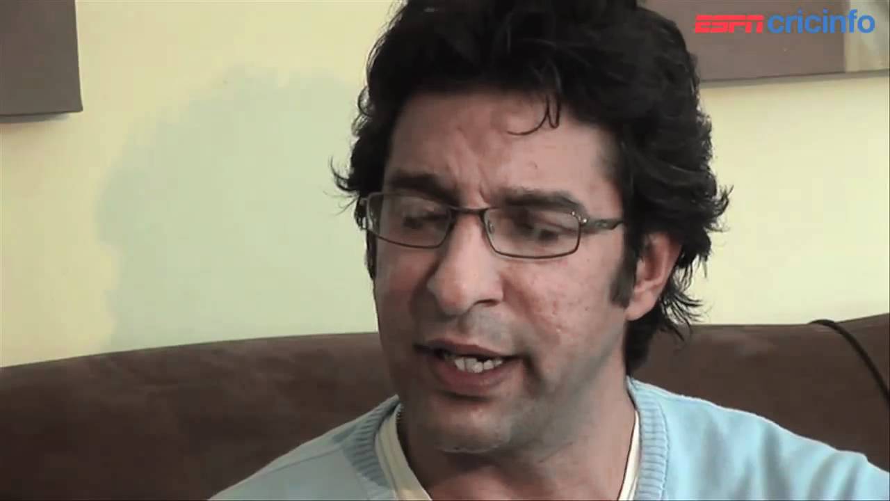 Wasim Akram's Strange Look Will Keep You Guessing! (See Pic) | 🏏 LatestLY