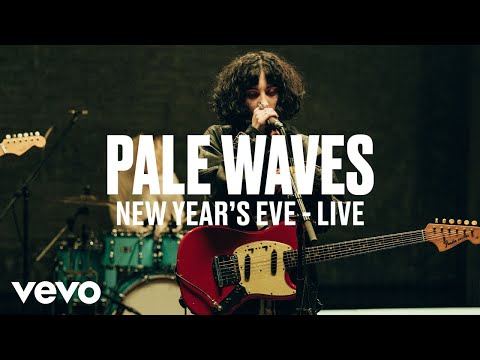 Pale Waves - New Year's Eve (Live) - dscvr ARTISTS TO WATCH 2018