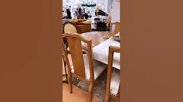 Стол овальный, раскладной и стулья