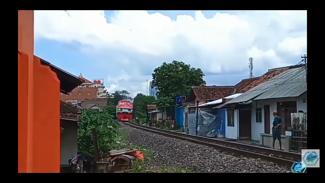 Api Sumara kereta api Sumatra - YouTube
