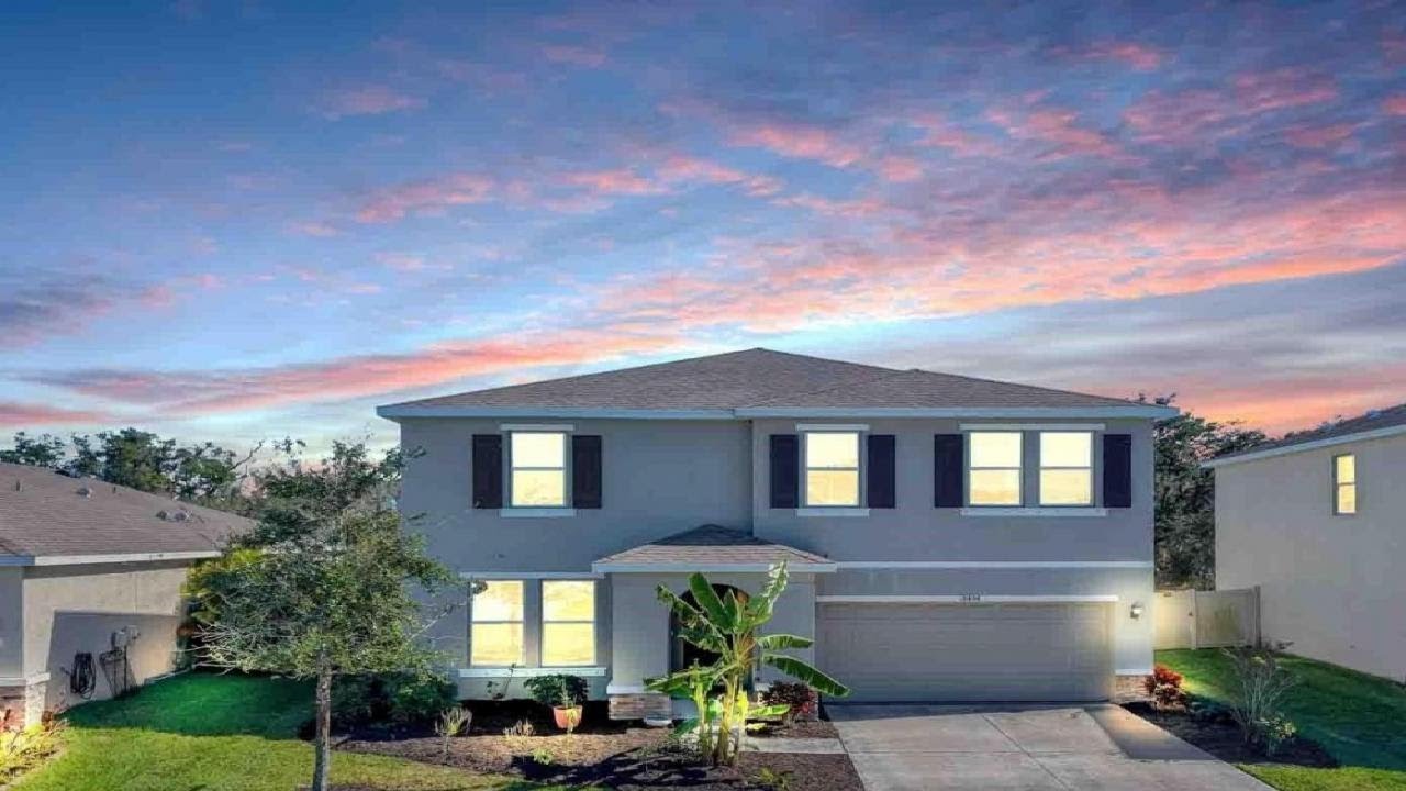 16454 WOODSIDE GLEN, PARRISH, FL Presented by The Young Team.