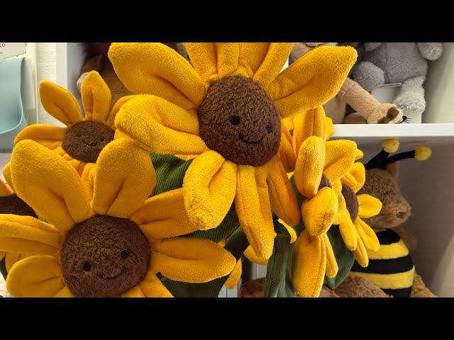 Jellycat Amuseables Sunflowers are here! Check out my review
