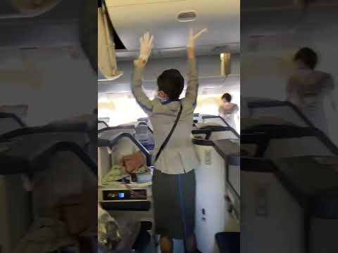 Video: Uçuş İncelemesi: Boeing 777-300ER'de ANA Business Class