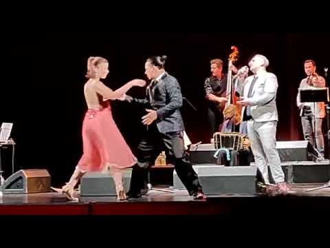 Chuchi Pinello y Lucas Cidade bailan “Remembranzas” con La Romántica Milonguera en vivo.