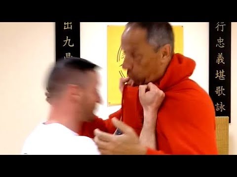 Thumbnail for Unterschätze NIEMALS Kragen packen in der Selbstverteidigung