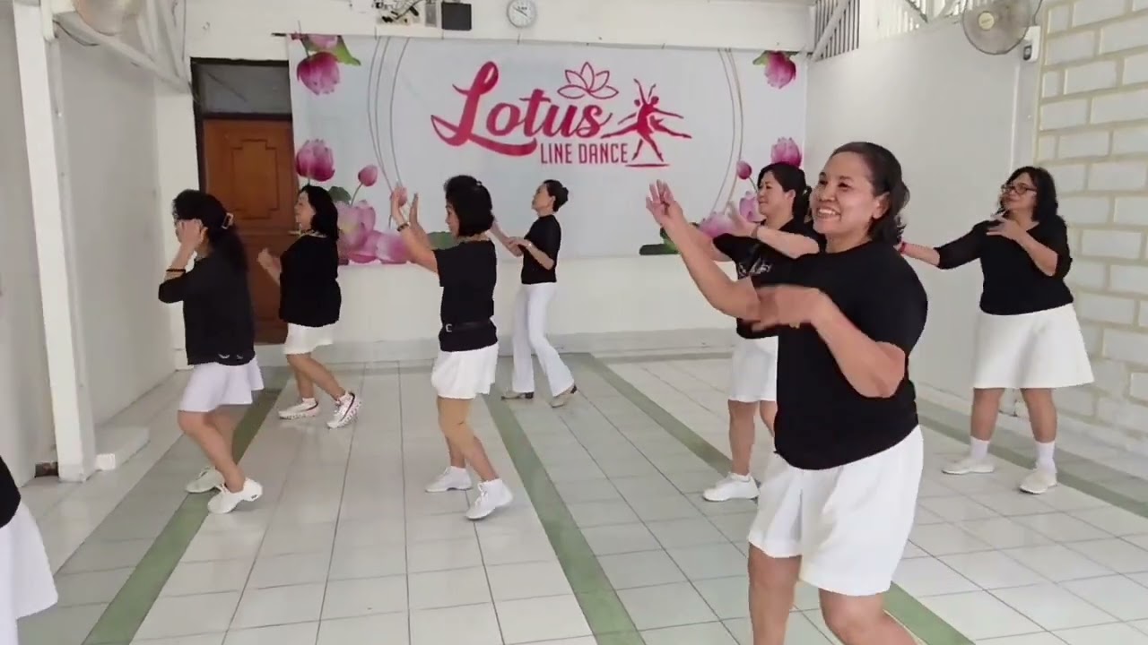 Dancing Queen Line Dance/by LOTUS Line Dance