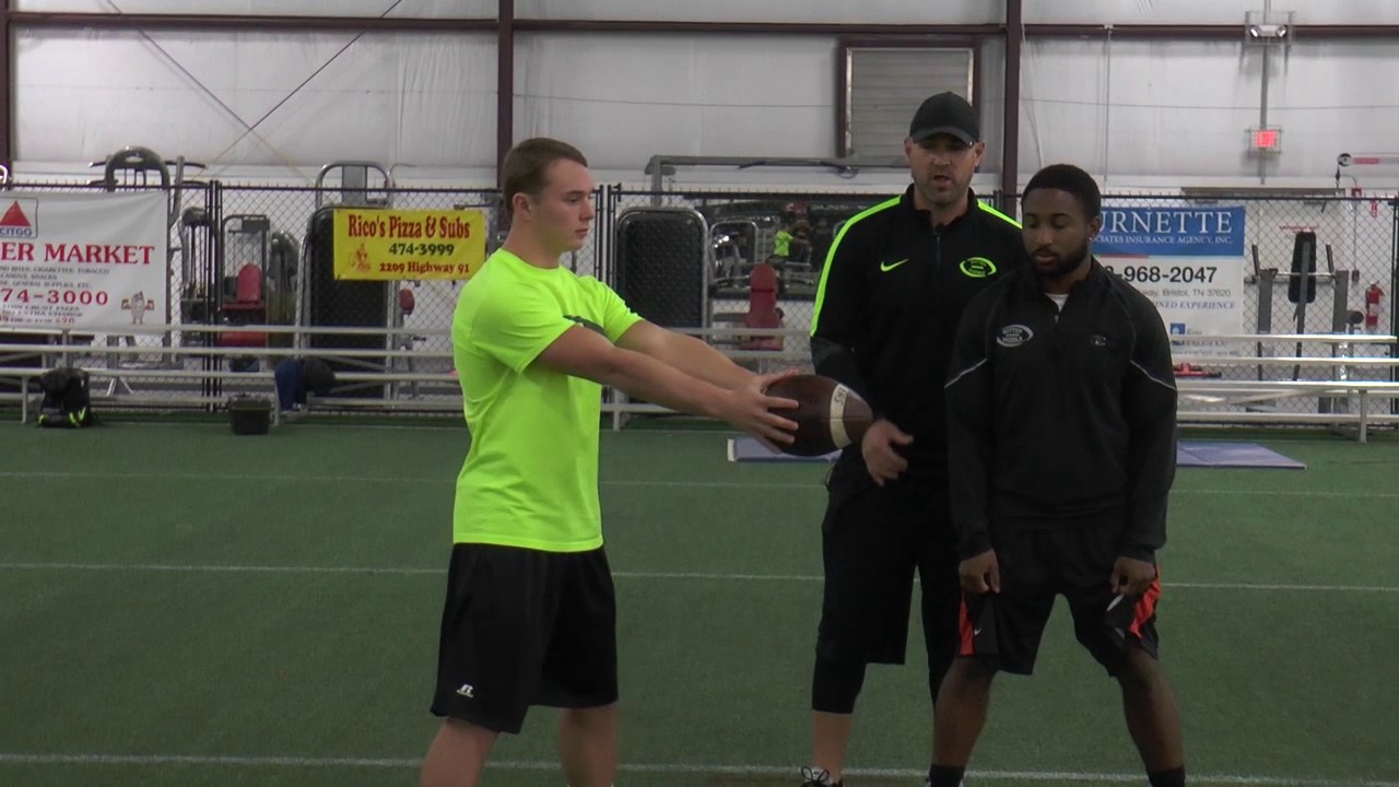 Witten Huddle Tip 1 Running Back Handoffs