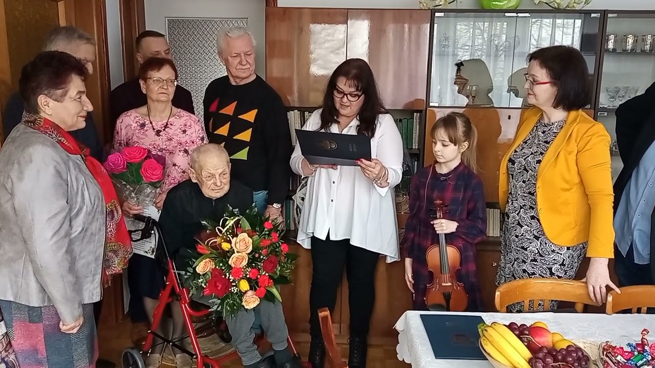 Co zapisywano w akcie chrzu św. przed 100 laty?