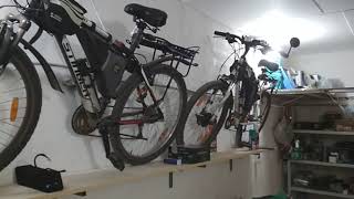 Разместить велосипеды в гараже. Велоспорт.