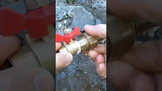 Genius Plumbing Hack for Live Water Pipes! 🚰💡