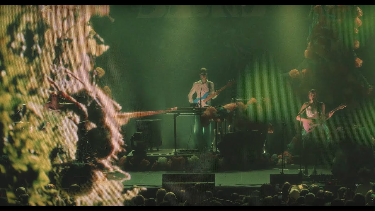 Watch Blond - TOXIC (PERLEN LIVE) on YouTube Watch Blond - TOXIC (PERLEN LIVE) on YouTube