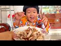 |736| Thấy dĩa thịt heo quay 3 Na phấn khởi làm 1 hơi ăn gần hết luôn | Trần Tiên JP Family