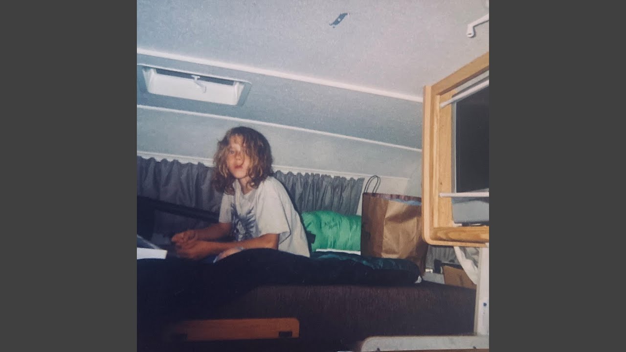 Ver Buzzin en YouTube Ver Buzzin en YouTube