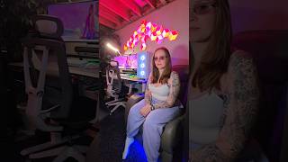 GAMERS GET INSTANT COLOR CHANGING SMART GLASSES 😮🥵 #gamingvideos #gaming #PS5 #gamergirl