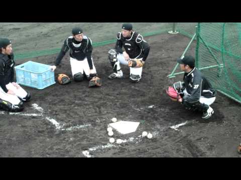 【2011ファイターズキャンプ】日本ハムの一軍捕手4人衆　その２