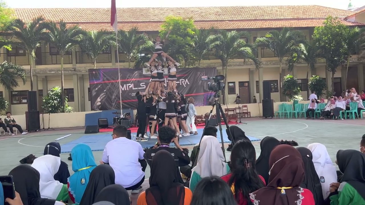 CHEERLEADERS SMK NEGERI 1 SURABAYA ( VOC RANGER ) AT MPLS CONTERA 2022 - DEMO EKSTRAKULIKULER