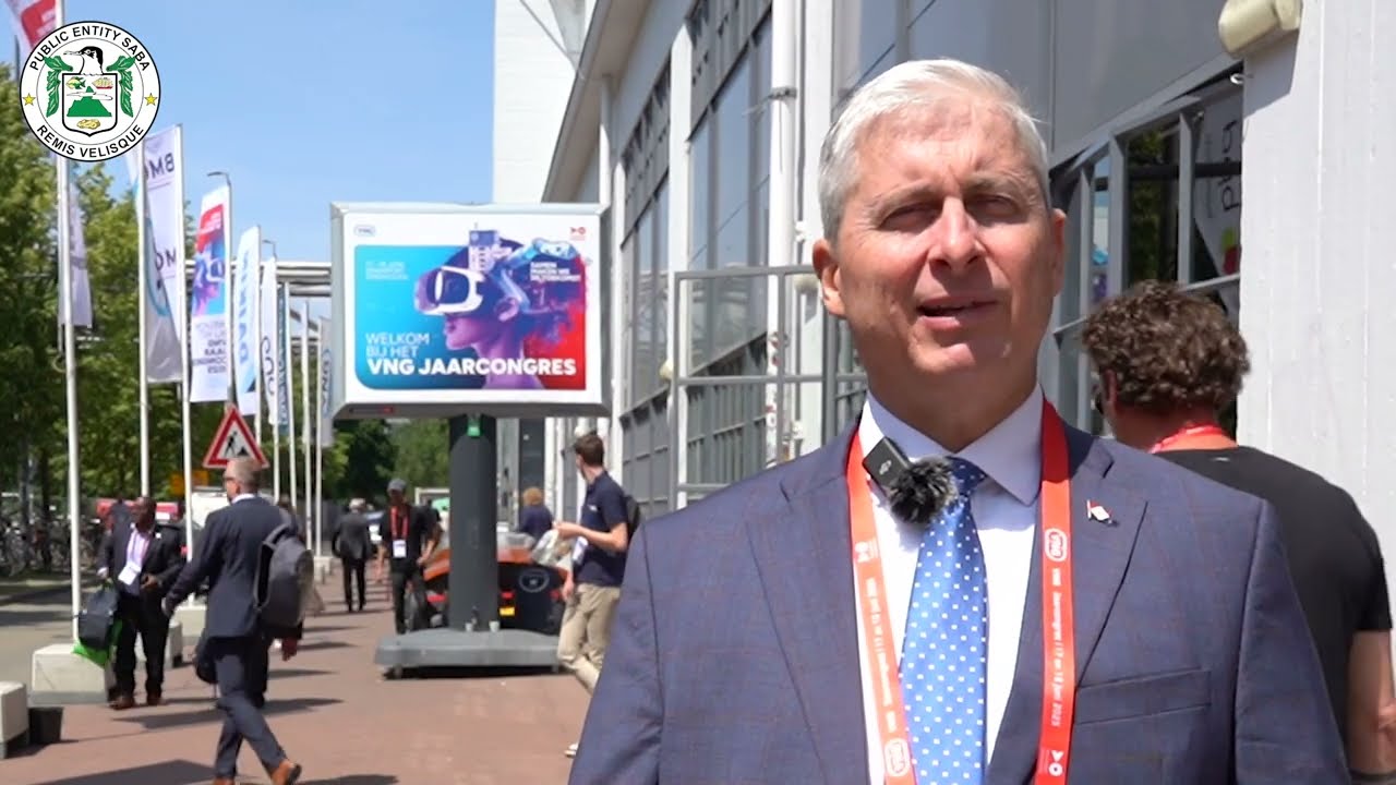 Island Governor Jonathan Johnson Attends 100 VNG Congress