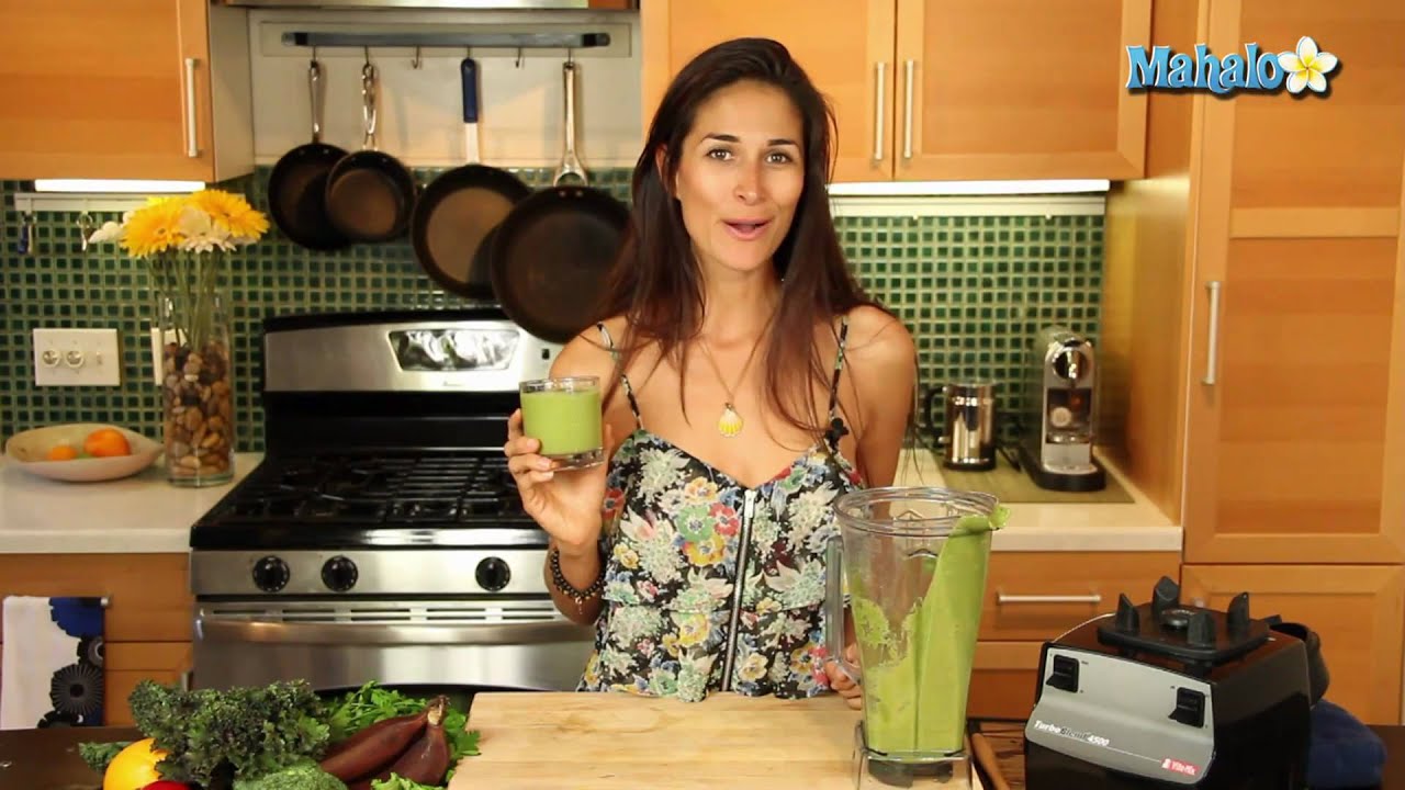 How to Make a Raw Sweet Green Smoothie YouTube