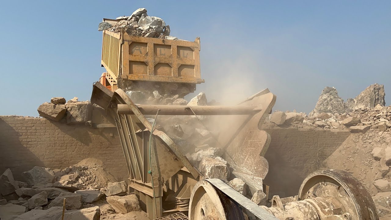 How stone Crushing works? 🔥Sand Crushing 🔥ASMR HOW to Crush Rocks  ? heavey Machinery#goviral 